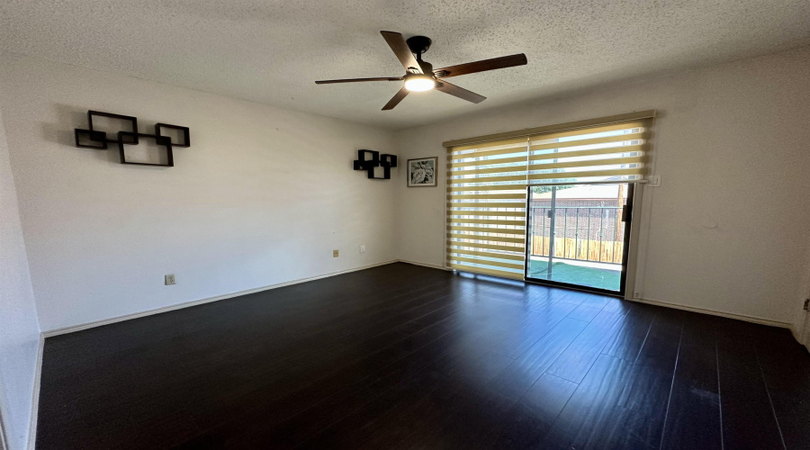 8915 McPherson Rd, Laredo, Texas 78041, 2 Bedrooms Bedrooms, 2 Rooms Rooms,2 BathroomsBathrooms,Residential,For Sale,8915 McPherson Rd,20262102