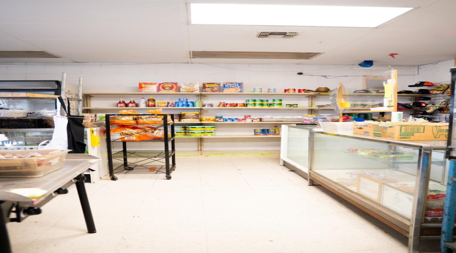 2720 Zacatecas St, Laredo, Texas 78046, ,1 BathroomBathrooms,Commercial retail/office,For Sale,2720 Zacatecas St,20262101