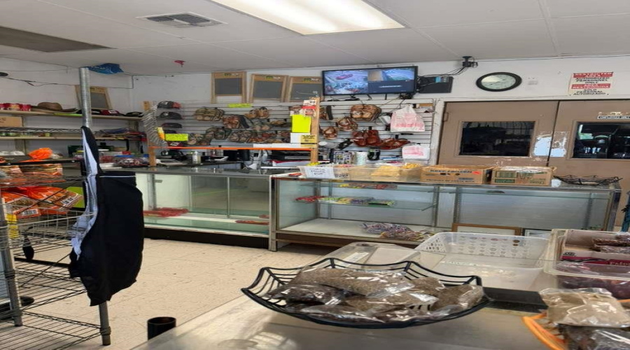 2720 Zacatecas St, Laredo, Texas 78046, ,1 BathroomBathrooms,Commercial retail/office,For Sale,2720 Zacatecas St,20262101