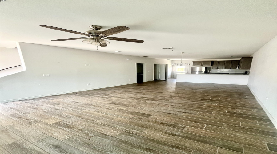 7615 Laguna Del Mar Ct, Laredo, Texas 78045, 2 Bedrooms Bedrooms, 5 Rooms Rooms,2 BathroomsBathrooms,Residential,For Rent,7615 Laguna Del Mar Ct,20262106