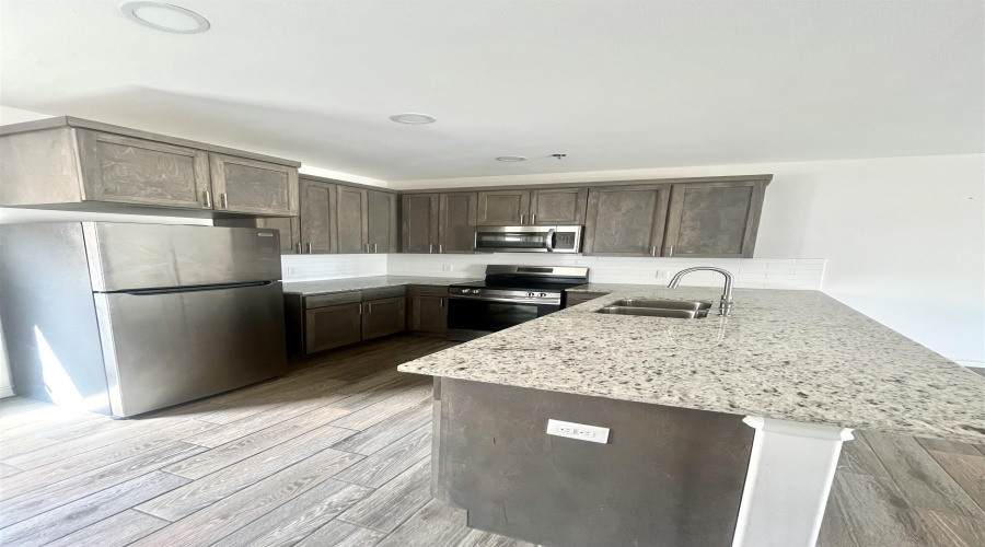 7615 Laguna Del Mar Ct, Laredo, Texas 78045, 2 Bedrooms Bedrooms, 5 Rooms Rooms,2 BathroomsBathrooms,Residential,For Rent,7615 Laguna Del Mar Ct,20262106