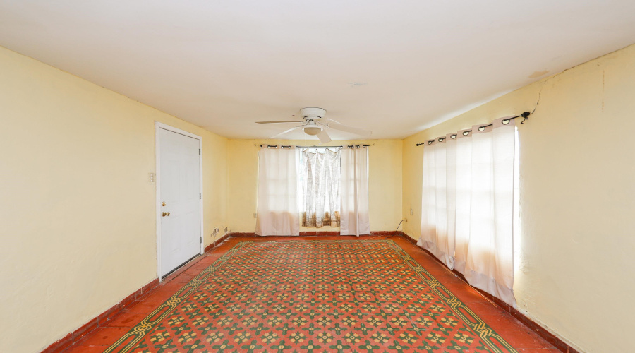 2305 San Jorge Ave, Laredo, Texas 78040, 2 Bedrooms Bedrooms, 4 Rooms Rooms,1 BathroomBathrooms,Residential,For Sale,2305 San Jorge Ave,20262107