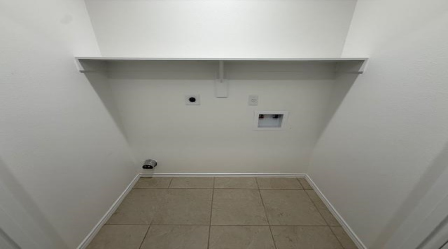 3510 Pascual De Leon Rd, Laredo, Texas 78046-0000, 3 Bedrooms Bedrooms, 5 Rooms Rooms,2 BathroomsBathrooms,Residential,For Rent,3510 Pascual De Leon Rd,20262109