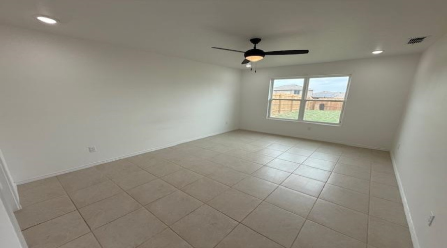 3510 Pascual De Leon Rd, Laredo, Texas 78046-0000, 3 Bedrooms Bedrooms, 5 Rooms Rooms,2 BathroomsBathrooms,Residential,For Rent,3510 Pascual De Leon Rd,20262109