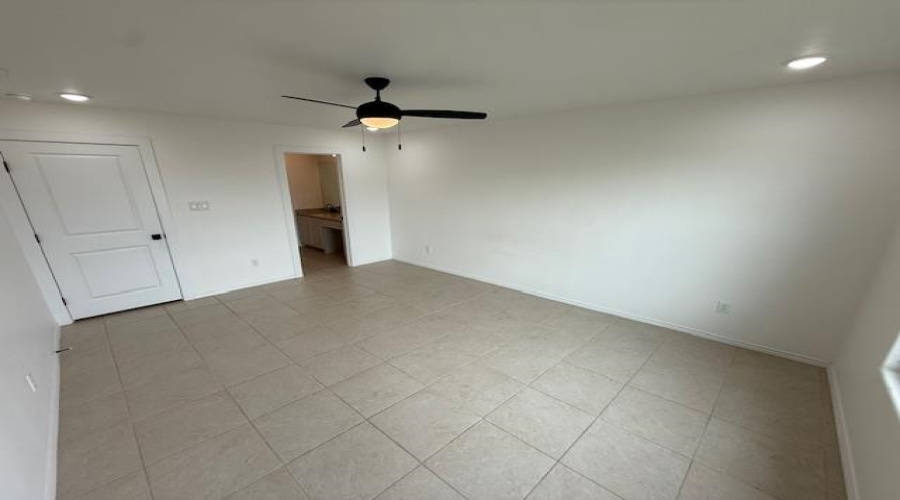 3510 Pascual De Leon Rd, Laredo, Texas 78046-0000, 3 Bedrooms Bedrooms, 5 Rooms Rooms,2 BathroomsBathrooms,Residential,For Rent,3510 Pascual De Leon Rd,20262109