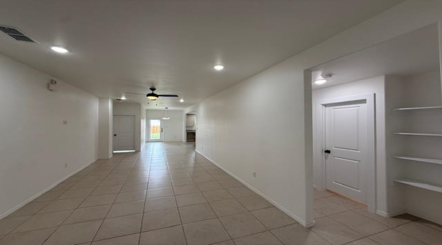 3510 Pascual De Leon Rd, Laredo, Texas 78046-0000, 3 Bedrooms Bedrooms, 5 Rooms Rooms,2 BathroomsBathrooms,Residential,For Rent,3510 Pascual De Leon Rd,20262109
