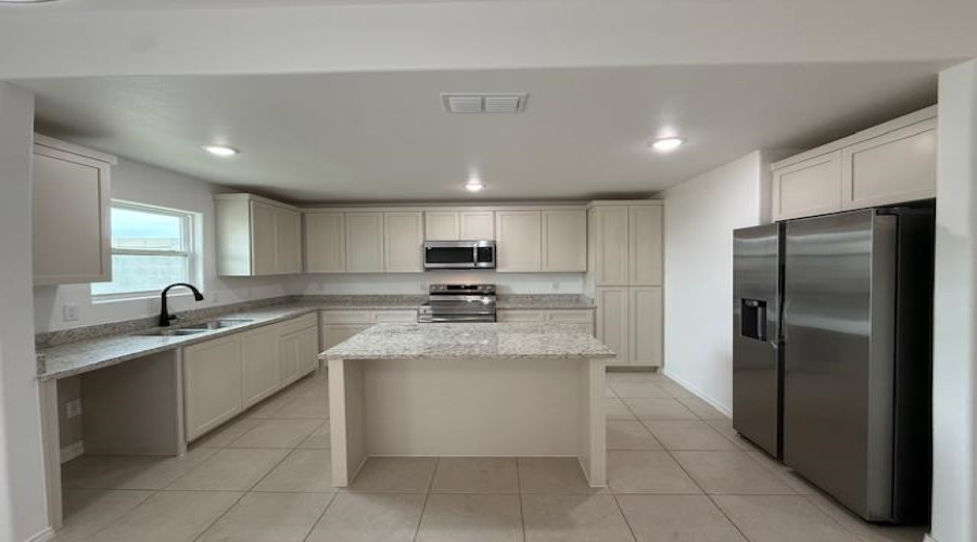 3510 Pascual De Leon Rd, Laredo, Texas 78046-0000, 3 Bedrooms Bedrooms, 5 Rooms Rooms,2 BathroomsBathrooms,Residential,For Rent,3510 Pascual De Leon Rd,20262109