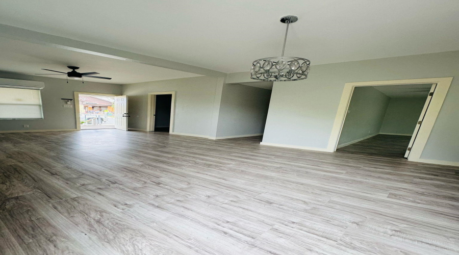 1317 Santa Maria Ave, Laredo, Texas 78040, 2 Bedrooms Bedrooms, 4 Rooms Rooms,1 BathroomBathrooms,Residential,For Rent,1317 Santa Maria Ave,20262111