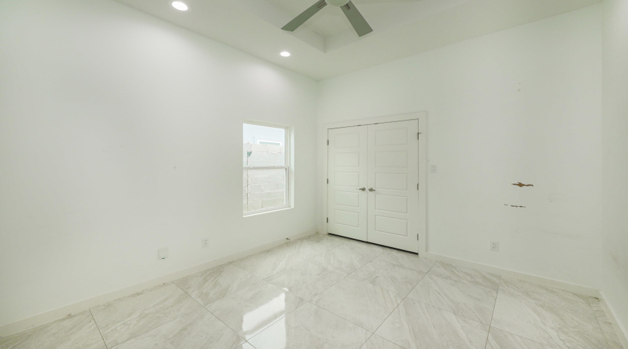1705 Calvillo Dr., Laredo, Texas 78046, 3 Bedrooms Bedrooms, 6 Rooms Rooms,2 BathroomsBathrooms,Residential,For Sale,1705 Calvillo Dr.,20262112