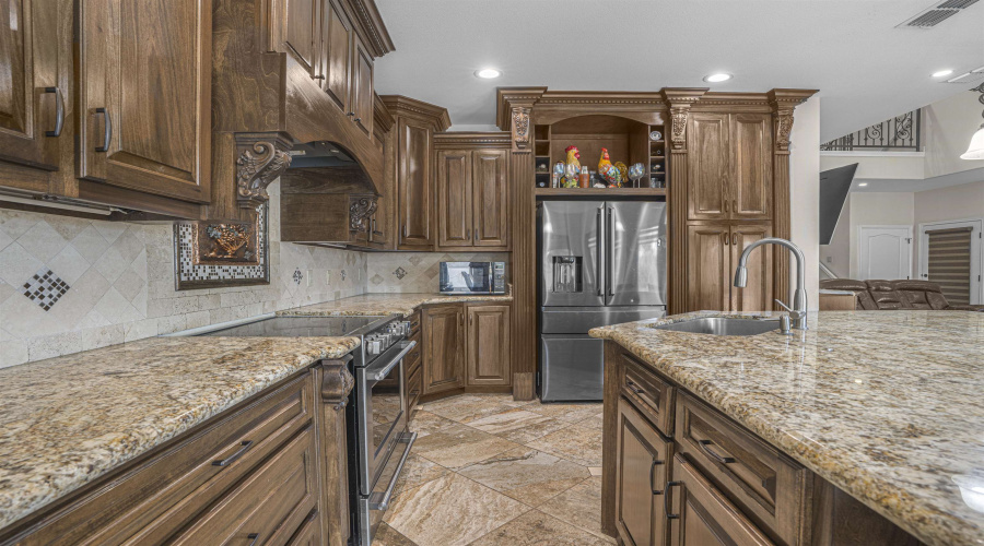 6310 Aloe Vera Dr, LAREDO, Texas 78043-6525, 4 Bedrooms Bedrooms, 8 Rooms Rooms,3 BathroomsBathrooms,Residential,For Sale,6310 Aloe Vera Dr,20262113