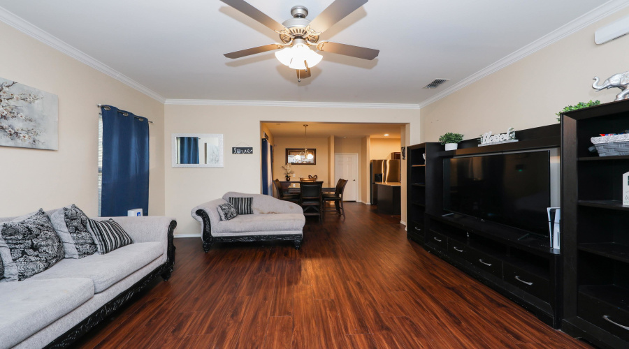 5815 St. Joan of Arc Lp., LAREDO, Texas 78046, 4 Bedrooms Bedrooms, 5 Rooms Rooms,2 BathroomsBathrooms,Residential,For Sale,5815 St. Joan of Arc Lp.,20262114