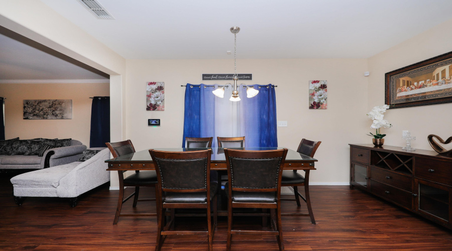 5815 St. Joan of Arc Lp., LAREDO, Texas 78046, 4 Bedrooms Bedrooms, 5 Rooms Rooms,2 BathroomsBathrooms,Residential,For Sale,5815 St. Joan of Arc Lp.,20262114