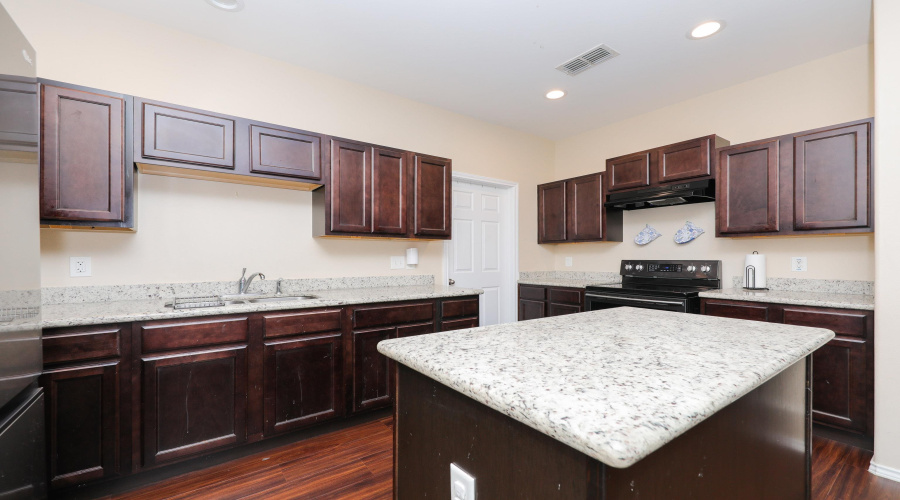 5815 St. Joan of Arc Lp., LAREDO, Texas 78046, 4 Bedrooms Bedrooms, 5 Rooms Rooms,2 BathroomsBathrooms,Residential,For Sale,5815 St. Joan of Arc Lp.,20262114