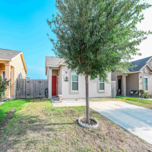 5815 St. Joan of Arc Lp., LAREDO, Texas 78046, 4 Bedrooms Bedrooms, 5 Rooms Rooms,2 BathroomsBathrooms,Residential,For Sale,5815 St. Joan of Arc Lp.,20262114