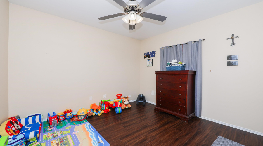 5815 St. Joan of Arc Lp., LAREDO, Texas 78046, 4 Bedrooms Bedrooms, 5 Rooms Rooms,2 BathroomsBathrooms,Residential,For Sale,5815 St. Joan of Arc Lp.,20262114