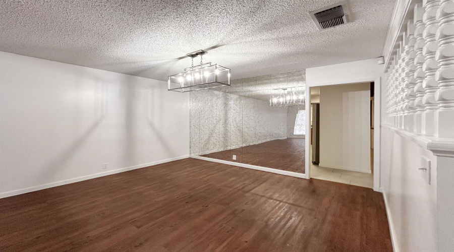 412 Longshadow Rd, Laredo, Texas 78041, 4 Bedrooms Bedrooms, 7 Rooms Rooms,3 BathroomsBathrooms,Residential,For Rent,412 Longshadow Rd,20262116