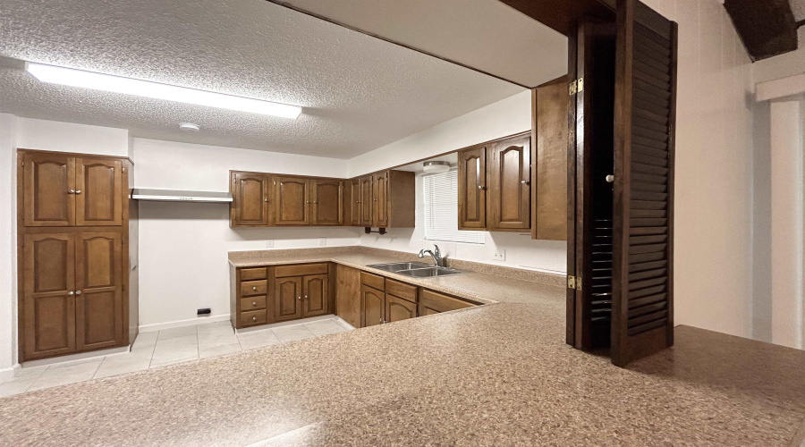 412 Longshadow Rd, Laredo, Texas 78041, 4 Bedrooms Bedrooms, 7 Rooms Rooms,3 BathroomsBathrooms,Residential,For Rent,412 Longshadow Rd,20262116