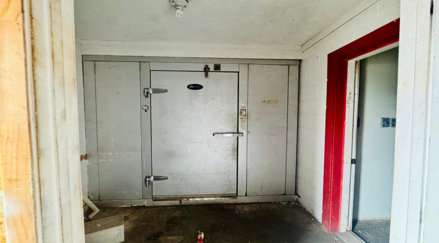 1102 N Smith Ave, Hebbronville, Texas 78361, ,1 BathroomBathrooms,Commercial retail/office,For Sale,1102 N Smith Ave,20262115