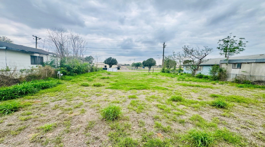 1010 N Smith Ave, Hebbronville, Texas 78361, ,Land,For Sale,1010 N Smith Ave,20262118