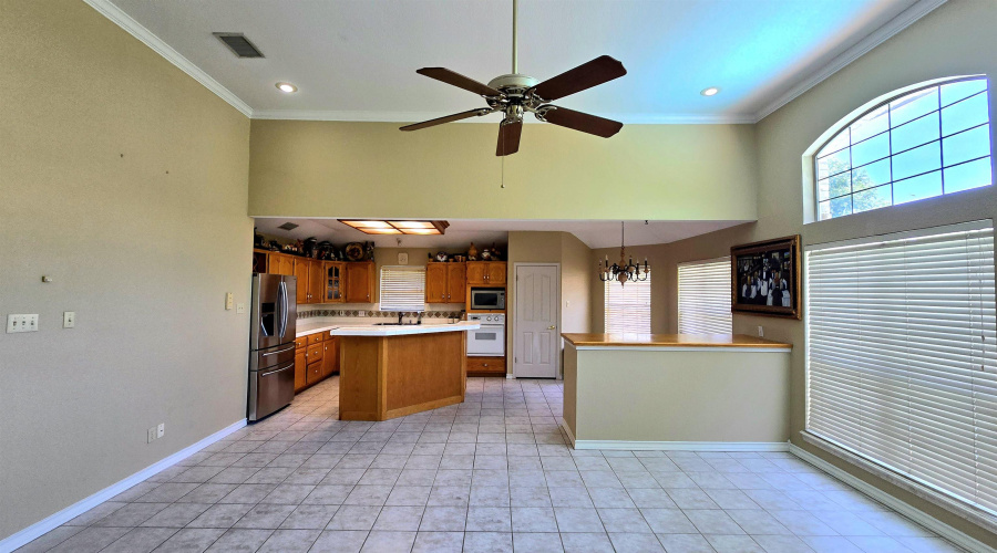 8101 Purtzer Dr, Laredo, Texas 78045, 4 Bedrooms Bedrooms, 4 Rooms Rooms,4 BathroomsBathrooms,Residential,For Sale,8101 Purtzer Dr,20262120
