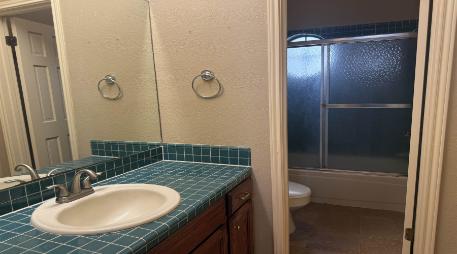 2602 Reynolds St, Laredo, Texas 78043, 3 Bedrooms Bedrooms, 10 Rooms Rooms,3 BathroomsBathrooms,Residential,For Sale,2602 Reynolds St,20262121