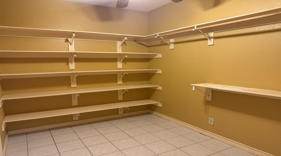 2602 Reynolds St, Laredo, Texas 78043, 3 Bedrooms Bedrooms, 10 Rooms Rooms,3 BathroomsBathrooms,Residential,For Sale,2602 Reynolds St,20262121