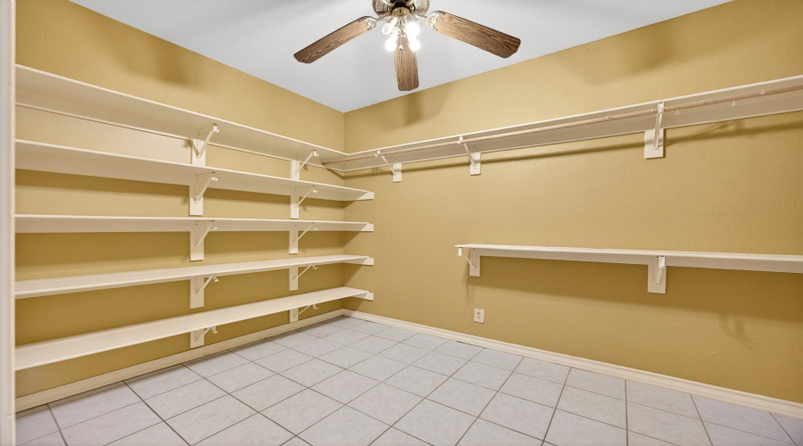 2602 Reynolds St, Laredo, Texas 78043, 3 Bedrooms Bedrooms, 10 Rooms Rooms,3 BathroomsBathrooms,Residential,For Sale,2602 Reynolds St,20262121