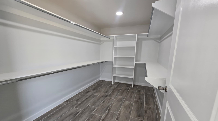 5054 Luna Grande Lp., Laredo, Texas 78046, 3 Bedrooms Bedrooms, 5 Rooms Rooms,2 BathroomsBathrooms,Residential,For Sale,5054 Luna Grande Lp.,20261558