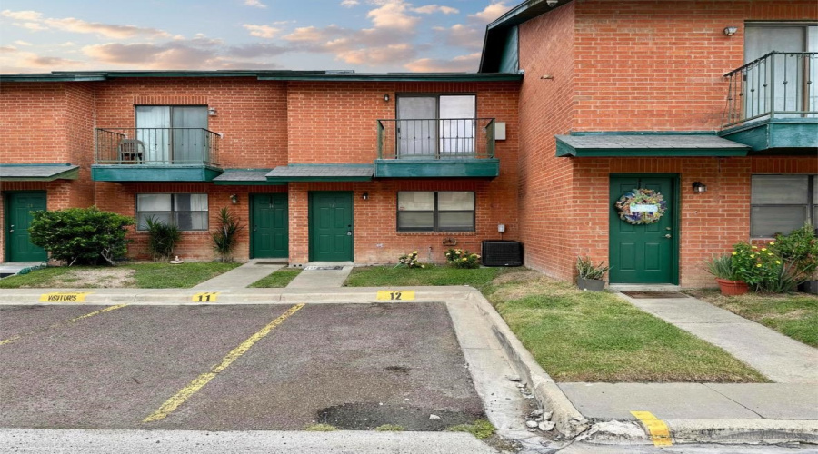 8915 McPherson Rd, Laredo, Texas 78041, 2 Bedrooms Bedrooms, 2 Rooms Rooms,2 BathroomsBathrooms,Residential,For Sale,8915 McPherson Rd,20262125