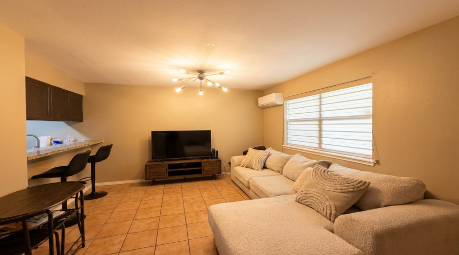 8915 McPherson Rd, Laredo, Texas 78041, 2 Bedrooms Bedrooms, 2 Rooms Rooms,2 BathroomsBathrooms,Residential,For Sale,8915 McPherson Rd,20262125