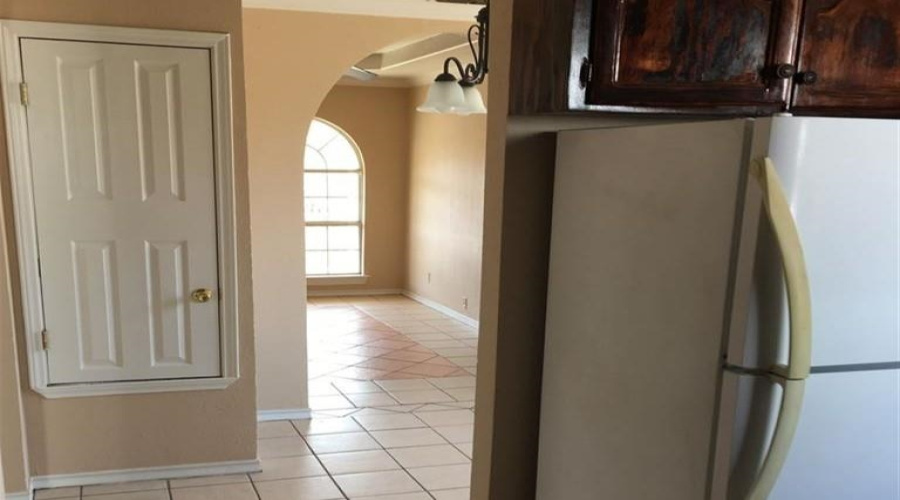 602 Mier St, Laredo, Texas 78040, 2 Bedrooms Bedrooms, 5 Rooms Rooms,1 BathroomBathrooms,Residential,For Rent,602 Mier St,20262126