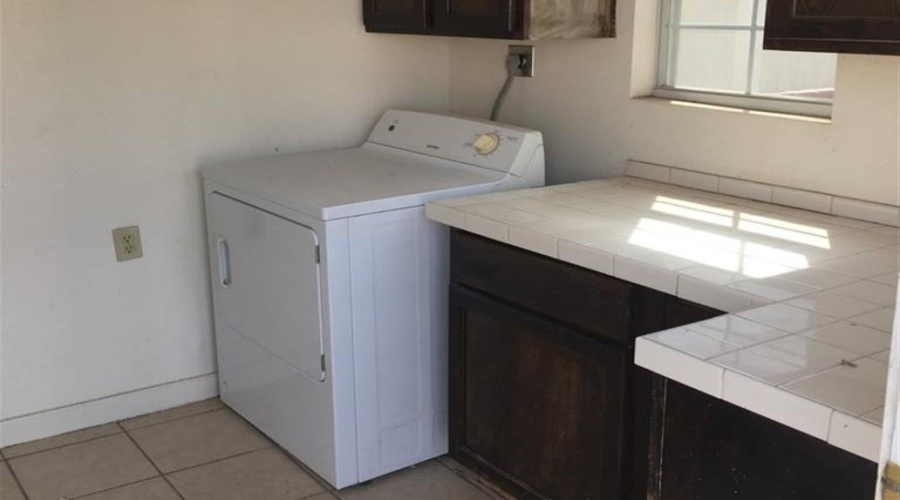 602 Mier St, Laredo, Texas 78040, 2 Bedrooms Bedrooms, 5 Rooms Rooms,1 BathroomBathrooms,Residential,For Rent,602 Mier St,20262126