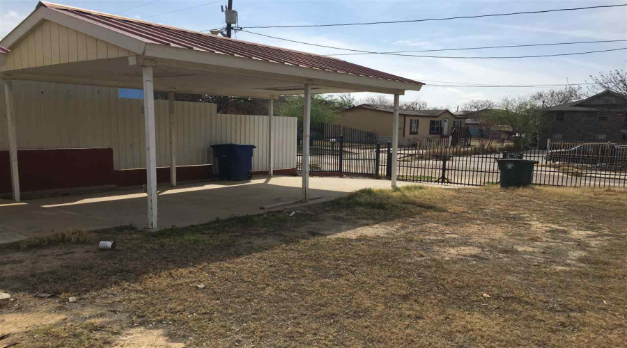 602 Mier St, Laredo, Texas 78040, 2 Bedrooms Bedrooms, 5 Rooms Rooms,1 BathroomBathrooms,Residential,For Rent,602 Mier St,20262126