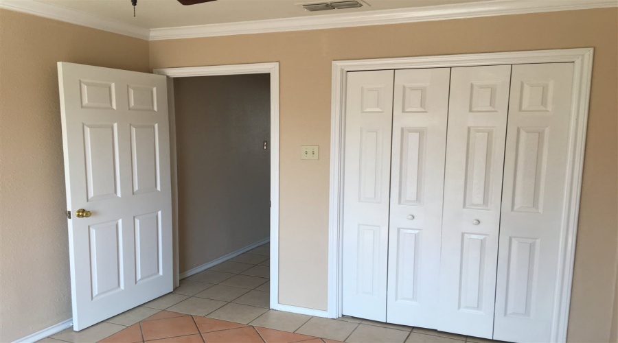 602 Mier St, Laredo, Texas 78040, 2 Bedrooms Bedrooms, 5 Rooms Rooms,1 BathroomBathrooms,Residential,For Rent,602 Mier St,20262126