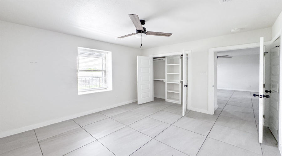 520 E Travis St, Laredo, Texas 78040, 2 Bedrooms Bedrooms, 3 Rooms Rooms,1 BathroomBathrooms,Residential,For Rent,520 E Travis St,20262127