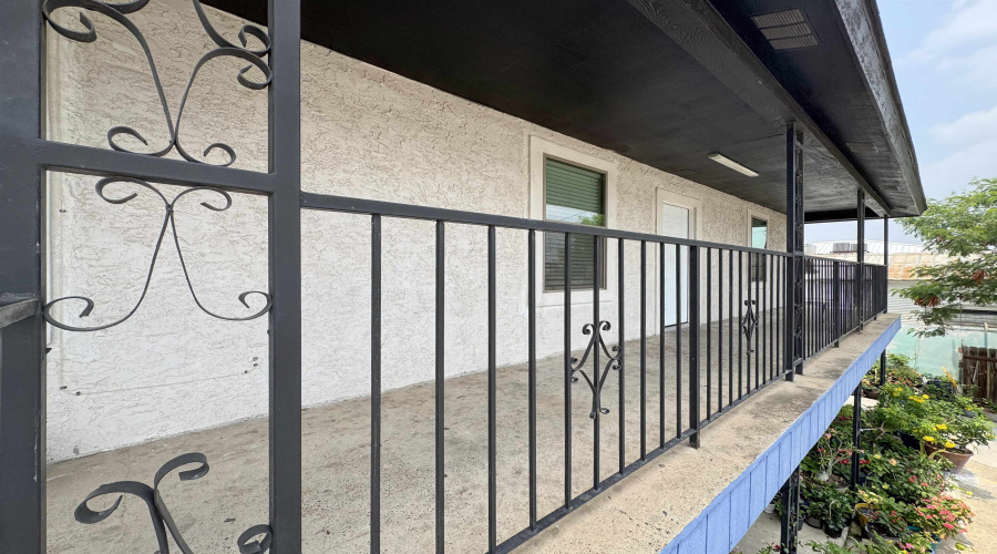 520 E Travis St, Laredo, Texas 78040, 2 Bedrooms Bedrooms, 3 Rooms Rooms,1 BathroomBathrooms,Residential,For Rent,520 E Travis St,20262127