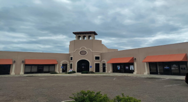 719 Chihuahua St, Laredo, Texas 78040, 6 Rooms Rooms,1 BathroomBathrooms,Commercial retail/office,For Rent,719 Chihuahua St,20262128