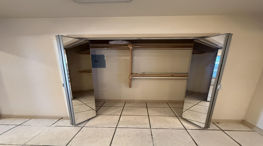 4902 Marcella Ave, Laredo, Texas 78041, 2 Bedrooms Bedrooms, 4 Rooms Rooms,1 BathroomBathrooms,Residential,For Sale,4902 Marcella Ave,20262129