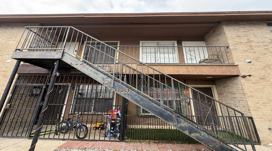 4902 Marcella Ave, Laredo, Texas 78041, 2 Bedrooms Bedrooms, 4 Rooms Rooms,1 BathroomBathrooms,Residential,For Sale,4902 Marcella Ave,20262129
