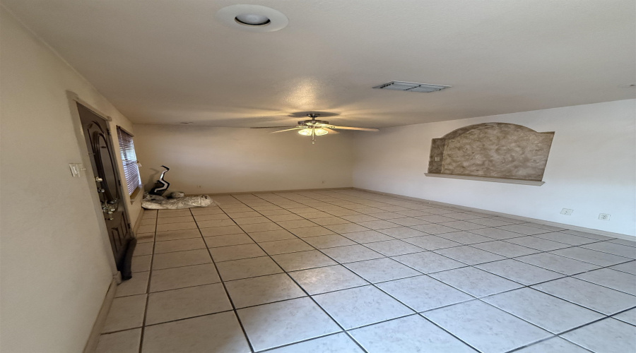 4902 Marcella Ave, Laredo, Texas 78041, 2 Bedrooms Bedrooms, 4 Rooms Rooms,1 BathroomBathrooms,Residential,For Sale,4902 Marcella Ave,20262129