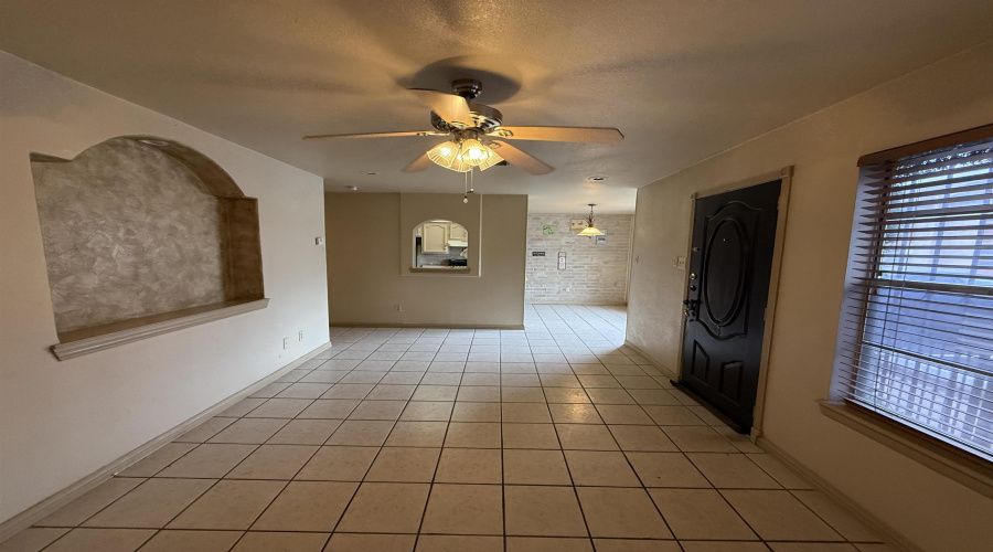 4902 Marcella Ave, Laredo, Texas 78041, 2 Bedrooms Bedrooms, 4 Rooms Rooms,1 BathroomBathrooms,Residential,For Sale,4902 Marcella Ave,20262129