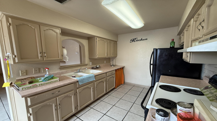 4902 Marcella Ave, Laredo, Texas 78041, 2 Bedrooms Bedrooms, 4 Rooms Rooms,1 BathroomBathrooms,Residential,For Sale,4902 Marcella Ave,20262129