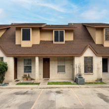 8710 McPherson Rd, Laredo, Texas 78045, 2 Bedrooms Bedrooms, 2 Rooms Rooms,2 BathroomsBathrooms,Residential,For Sale,8710 McPherson Rd,20262130