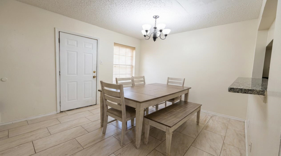8710 McPherson Rd, Laredo, Texas 78045, 2 Bedrooms Bedrooms, 2 Rooms Rooms,2 BathroomsBathrooms,Residential,For Sale,8710 McPherson Rd,20262130
