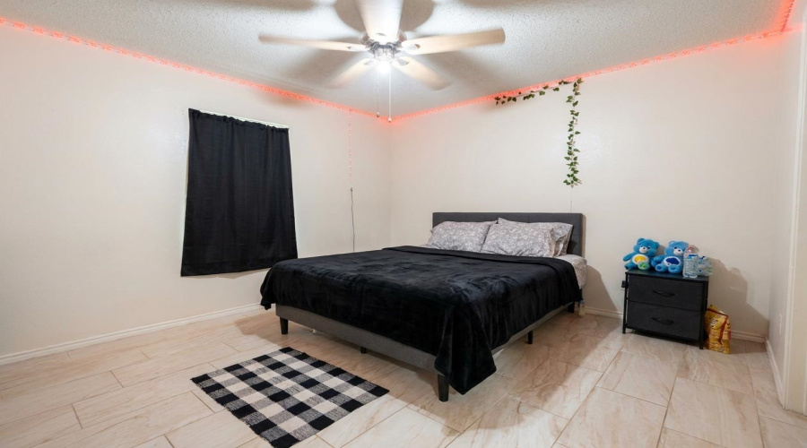8710 McPherson Rd, Laredo, Texas 78045, 2 Bedrooms Bedrooms, 2 Rooms Rooms,2 BathroomsBathrooms,Residential,For Sale,8710 McPherson Rd,20262130
