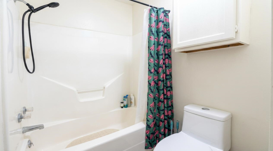 8710 McPherson Rd, Laredo, Texas 78045, 2 Bedrooms Bedrooms, 2 Rooms Rooms,2 BathroomsBathrooms,Residential,For Sale,8710 McPherson Rd,20262130