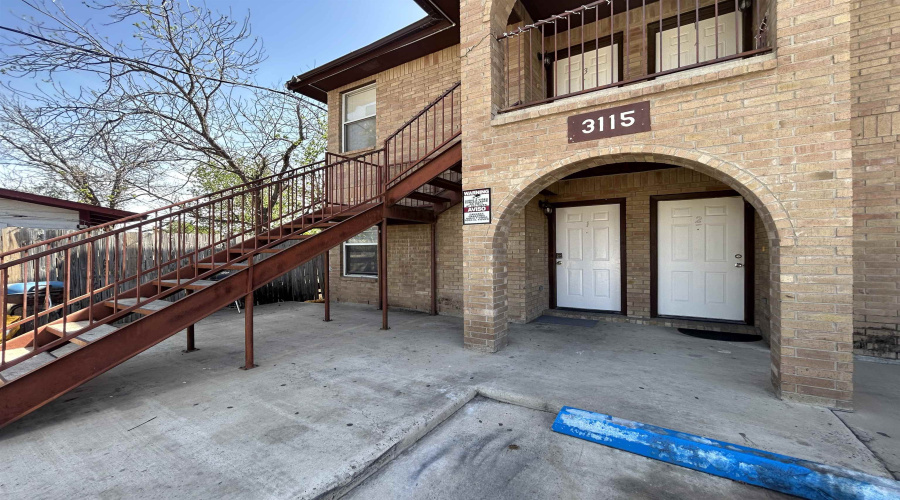 3115 Guerrero St, Laredo, Texas 78043, 2 Bedrooms Bedrooms, 3 Rooms Rooms,2 BathroomsBathrooms,Residential,For Rent,3115 Guerrero St,20261358