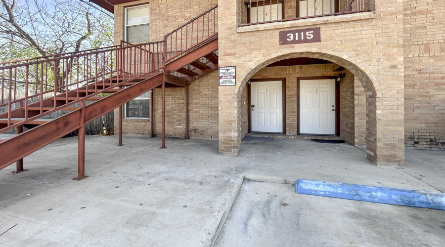 3115 Guerrero St, Laredo, Texas 78043, 2 Bedrooms Bedrooms, 3 Rooms Rooms,2 BathroomsBathrooms,Residential,For Rent,3115 Guerrero St,20261358