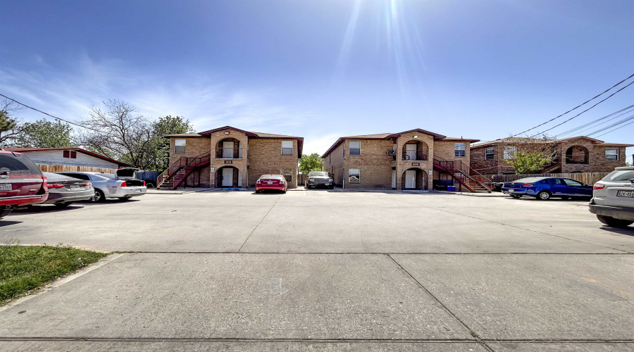 3115 Guerrero St, Laredo, Texas 78043, 2 Bedrooms Bedrooms, 3 Rooms Rooms,2 BathroomsBathrooms,Residential,For Rent,3115 Guerrero St,20261358