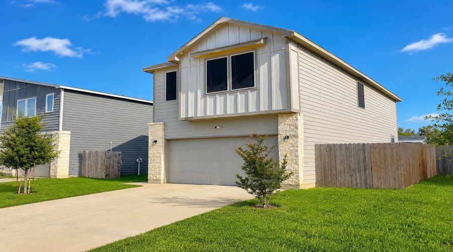 4207 Helena Dr., Laredo, Texas 78046, 4 Bedrooms Bedrooms, 5 Rooms Rooms,2 BathroomsBathrooms,Residential,For Sale,4207 Helena Dr.,20262132